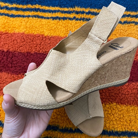 Womens, Size 7, Clarks - Picture 2 of 2